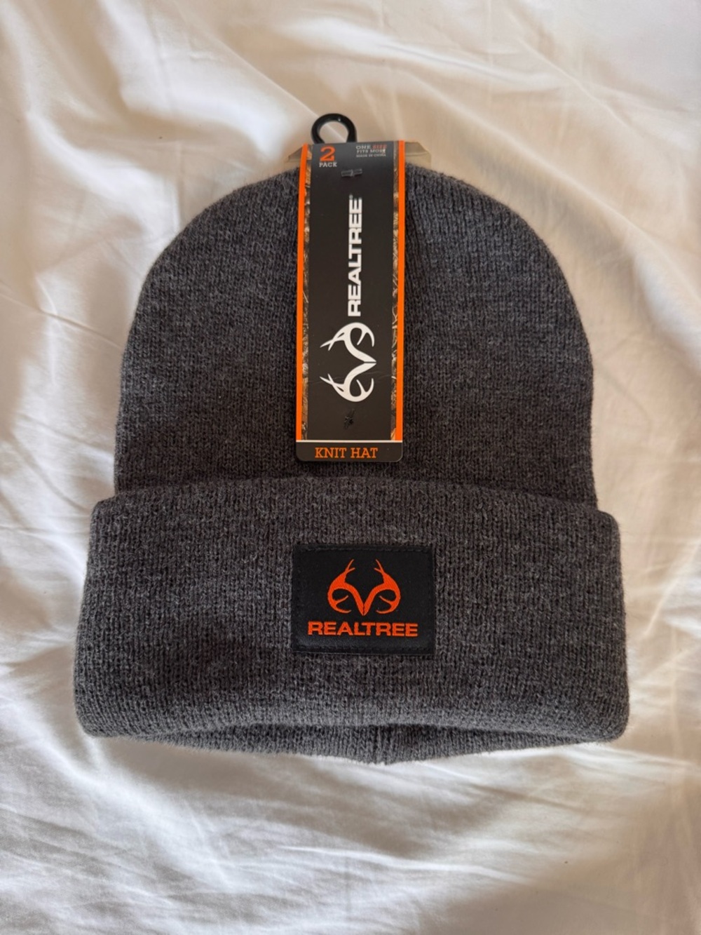 NWT Men’s Realtree Two-pack Charcoal Gray Knit Beanie Set